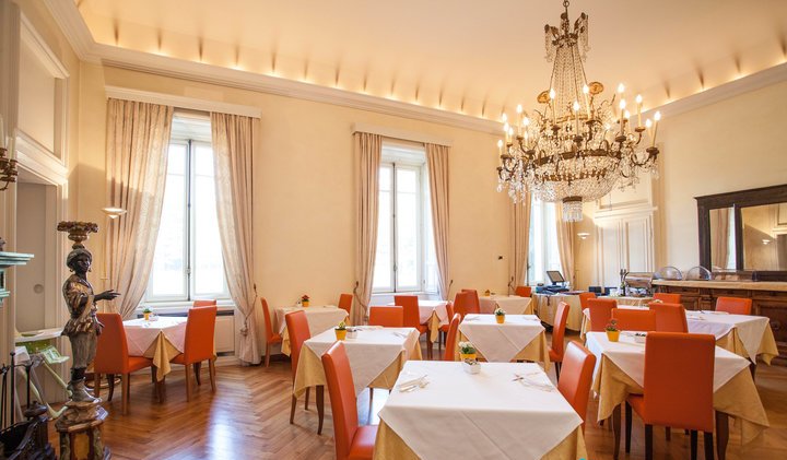villa-dei-cedri-breakfast-room